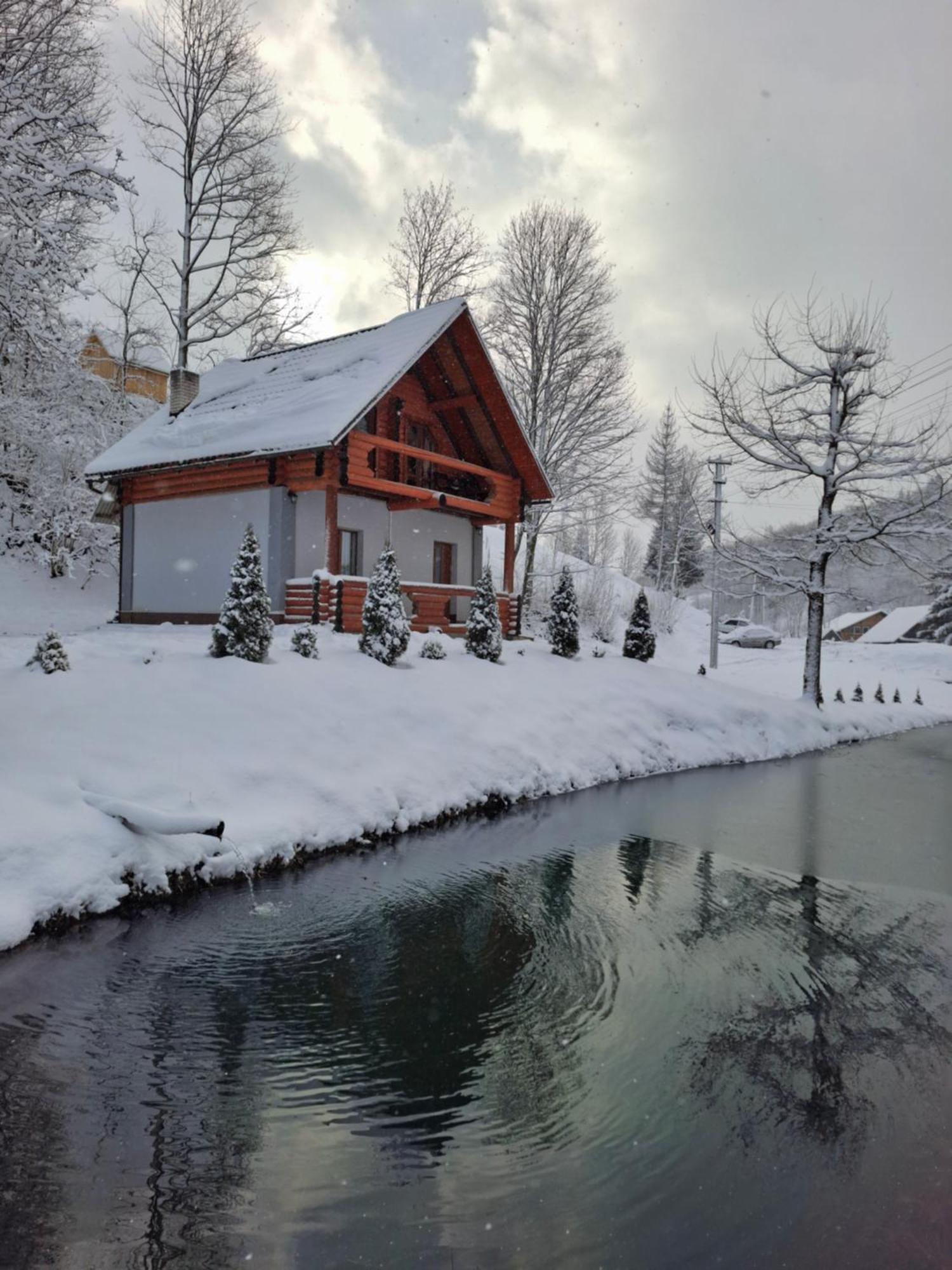 Котедж На Лузі Verkhne-Studenyy Exteriör bild